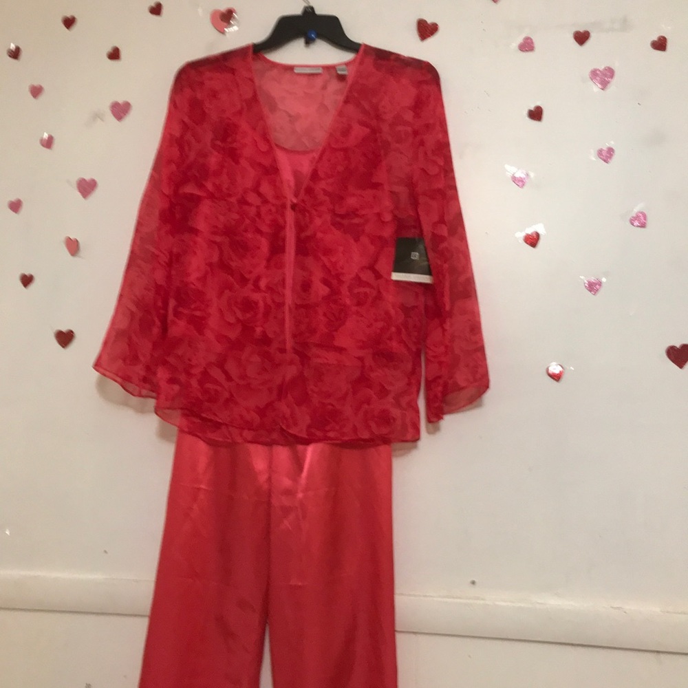 VALERIE STEVEN Sleep wear